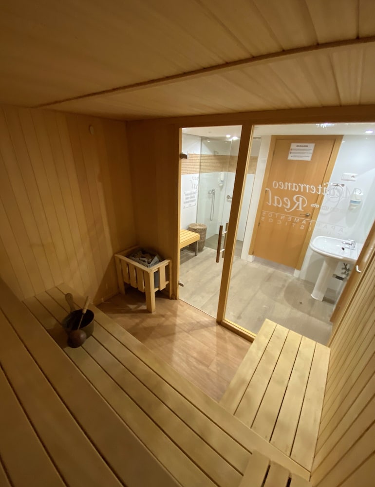 Mediterraneo Real Apartamentos Turísticos — Spa in Fuengirola, Andalusia