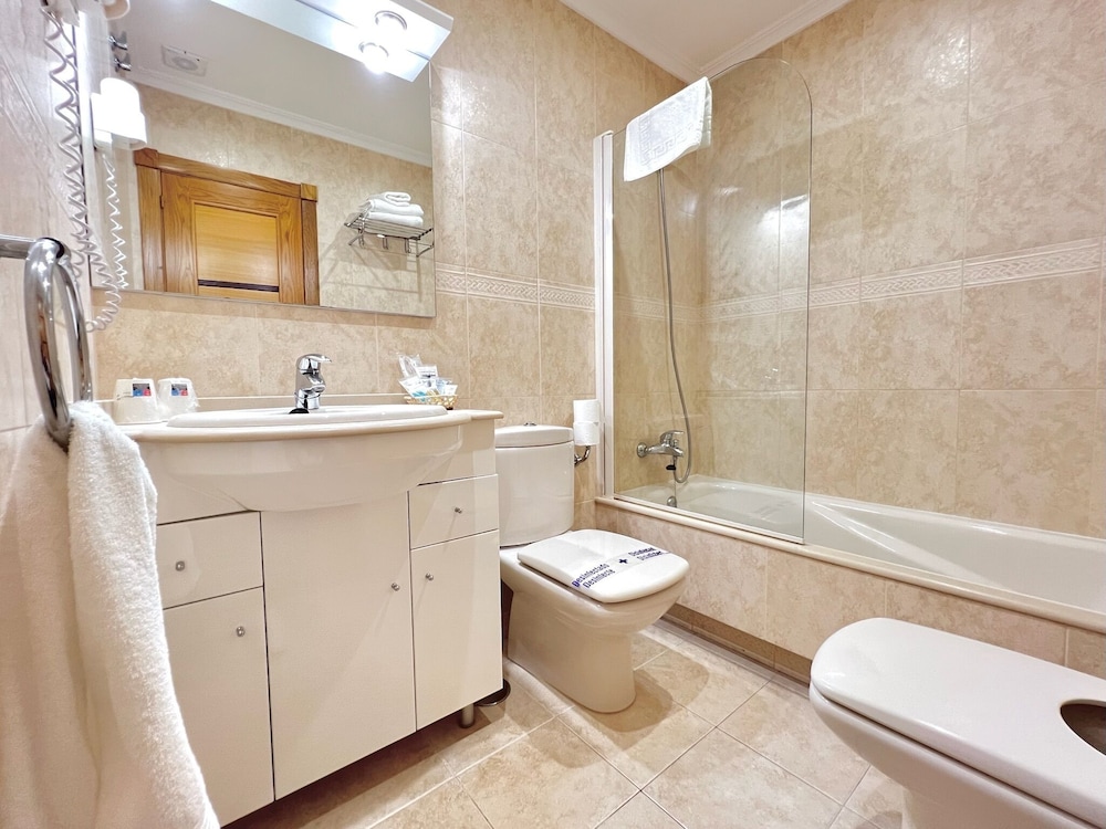 Mediterraneo Real Apartamentos Turísticos — Hotel rooms in Fuengirola, Andalusia