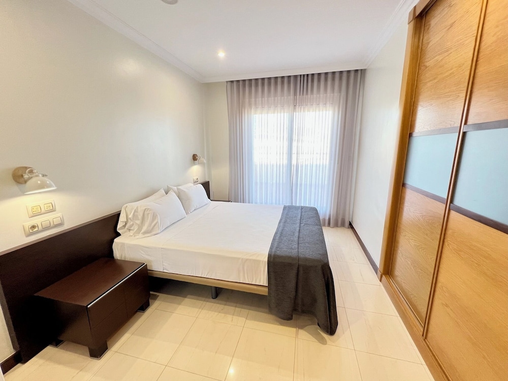 Mediterraneo Real Apartamentos Turísticos — Hotel rooms in Fuengirola, Andalusia