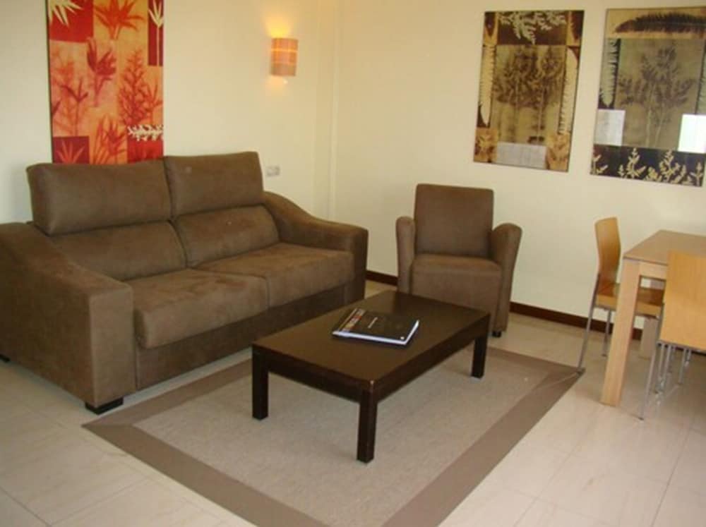Mediterraneo Real Apartamentos Turísticos — Hotel rooms in Fuengirola, Andalusia