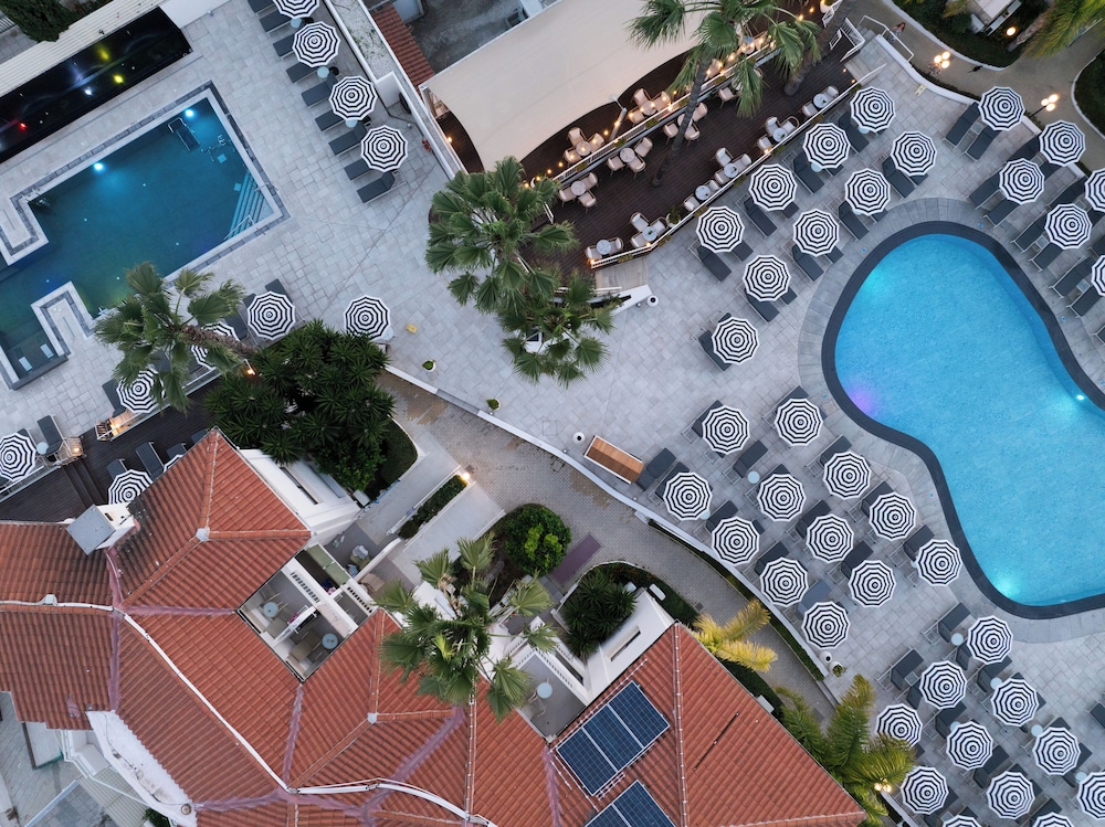 King Jason Paphos - Designed for Adults By Louis Hotels — Swimming pool in Paphos, Paphos Region