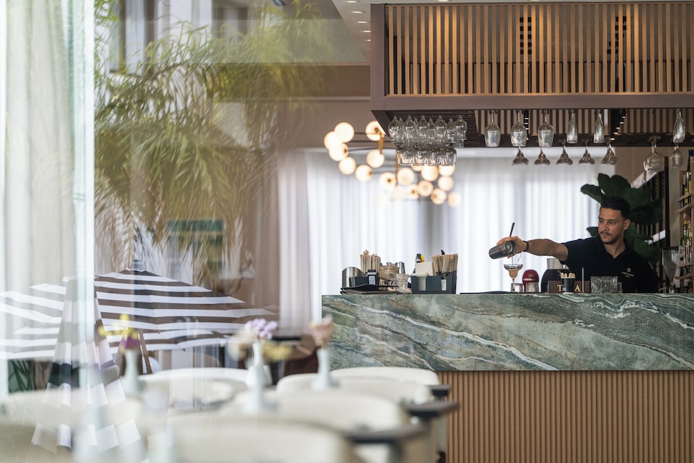 King Jason Paphos - Designed for Adults By Louis Hotels — Restaurant & bars in Paphos, Paphos Region