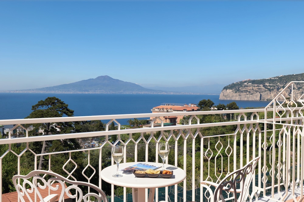 Grand Hotel De La Ville — Attractions in the area in Sorrento, Campania