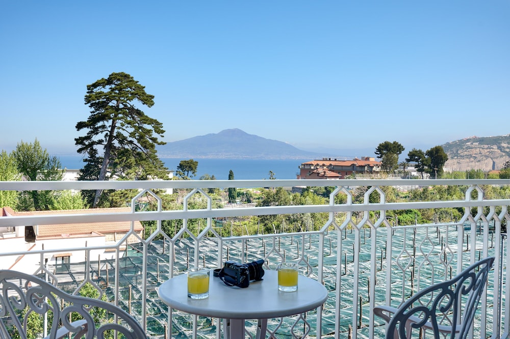 Grand Hotel De La Ville — Attractions in the area in Sorrento, Campania