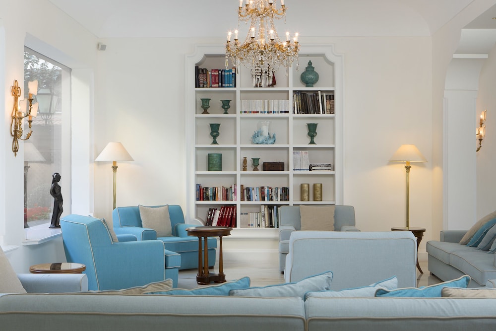 Grand Hotel De La Ville — Hotel rooms in Sorrento, Campania