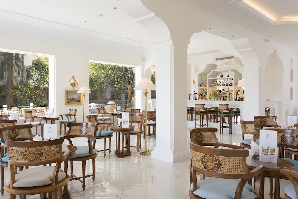 Grand Hotel De La Ville — Restaurant & bars in Sorrento, Campania