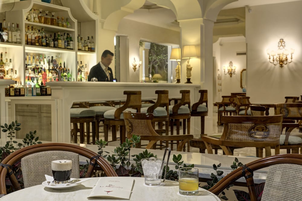 Grand Hotel De La Ville — Restaurant & bars in Sorrento, Campania