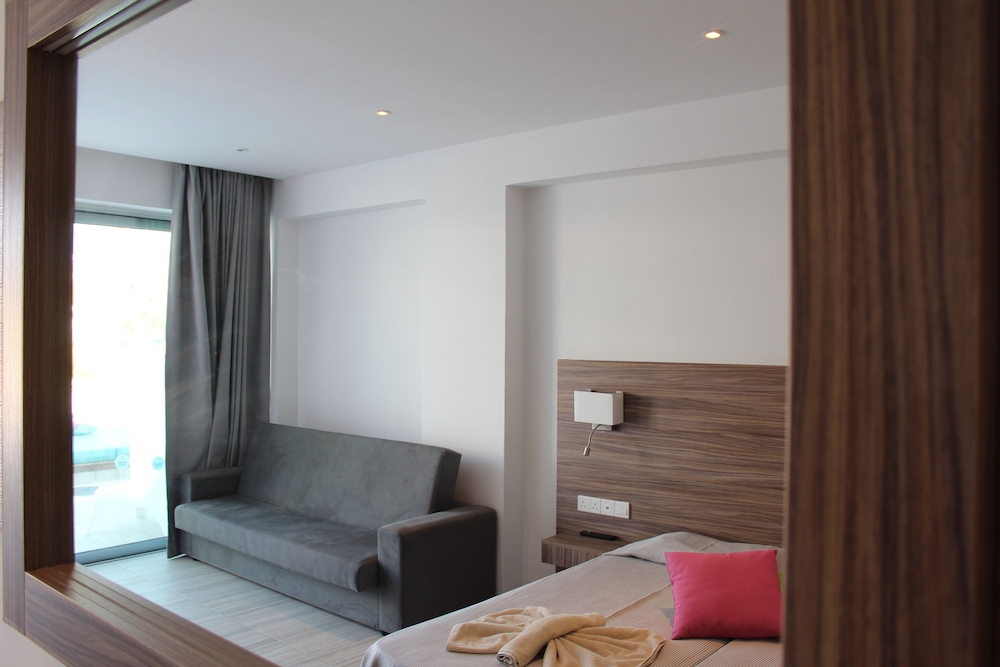 Fedrania Gardens Hotel — Hotel rooms in Ayia Napa, Famagusta Region