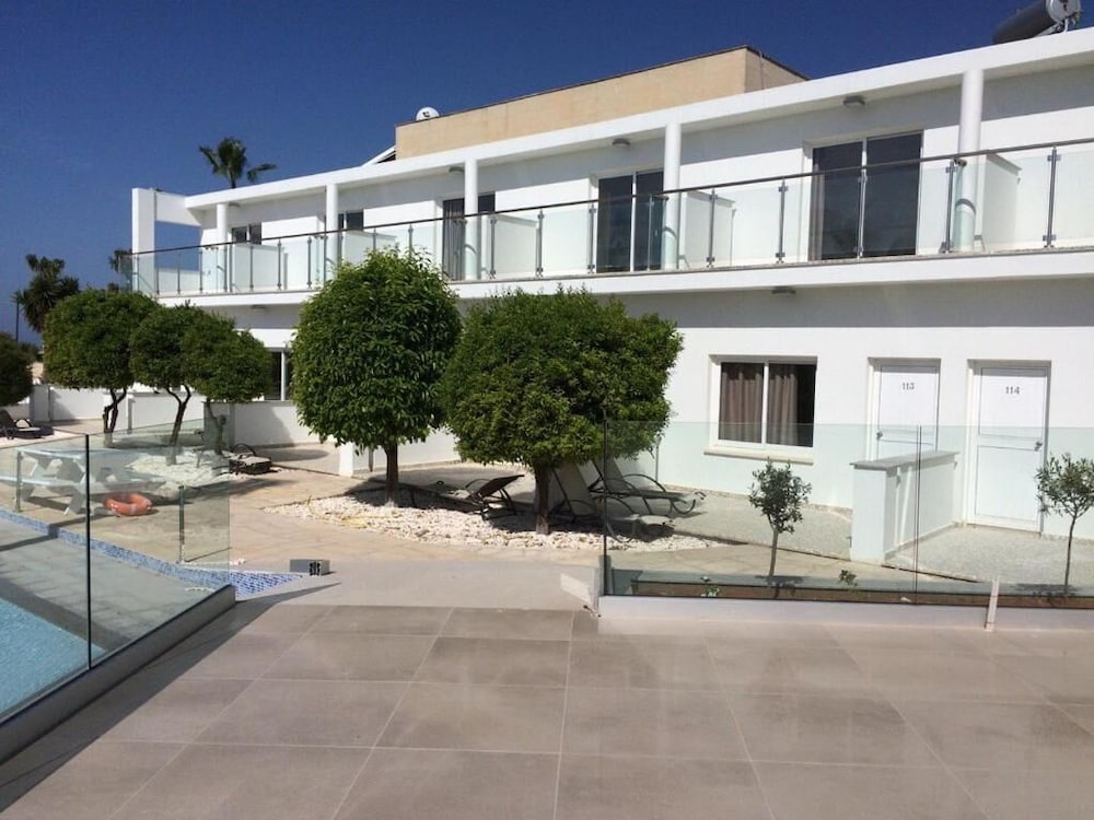 Fedrania Gardens Hotel — Hotel building in Ayia Napa, Famagusta Region