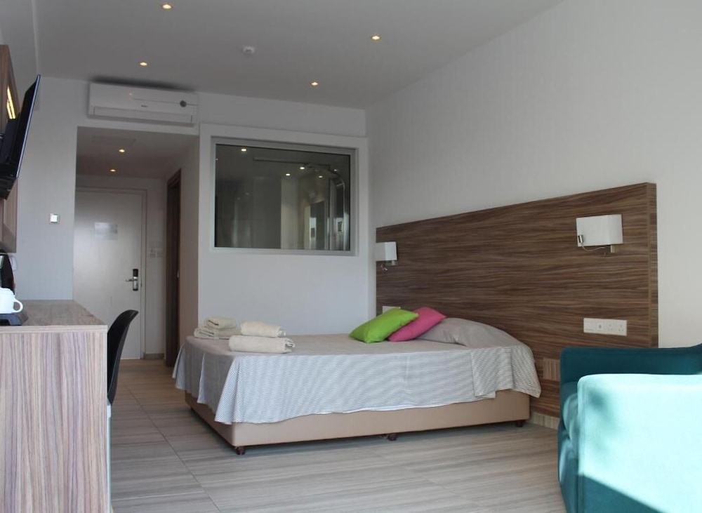 Fedrania Gardens Hotel — Hotel rooms in Ayia Napa, Famagusta Region