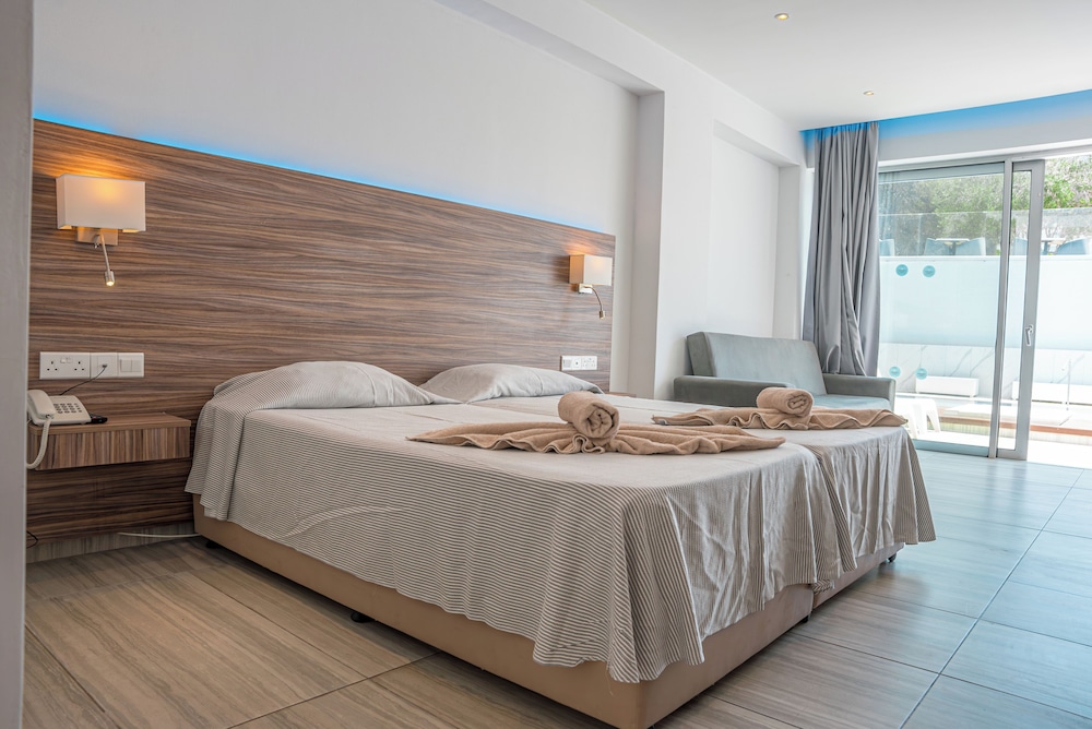 Fedrania Gardens Hotel — Hotel rooms in Ayia Napa, Famagusta Region