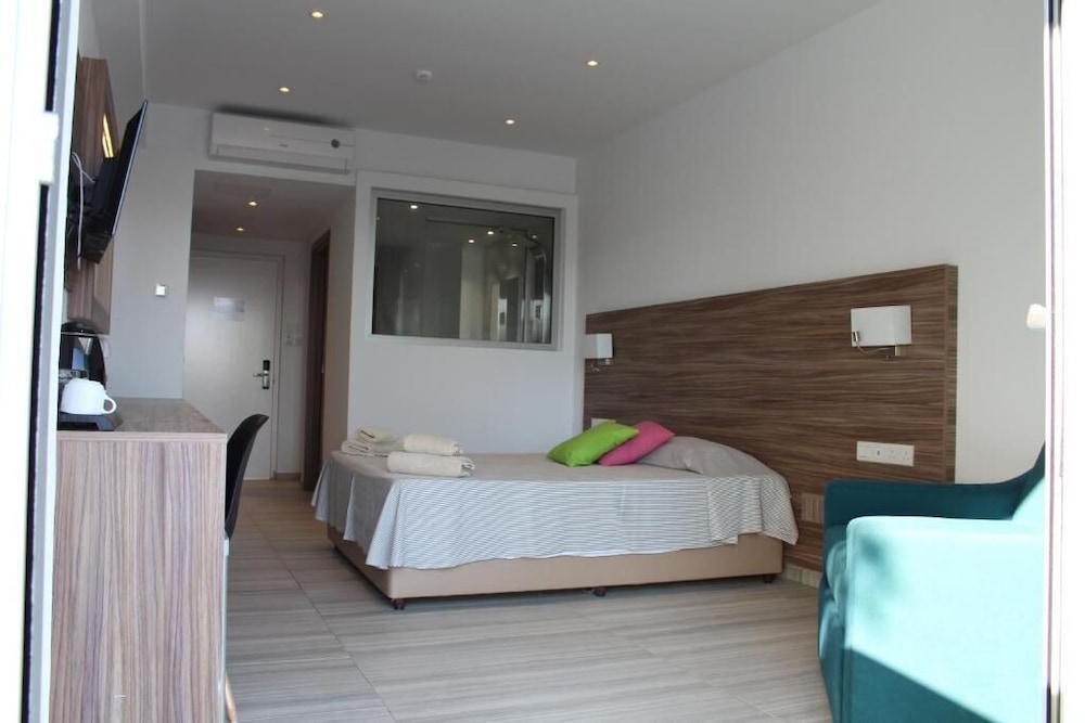 Fedrania Gardens Hotel — Hotel rooms in Ayia Napa, Famagusta Region