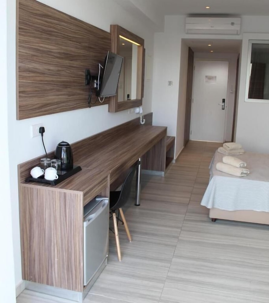Fedrania Gardens Hotel — Hotel rooms in Ayia Napa, Famagusta Region