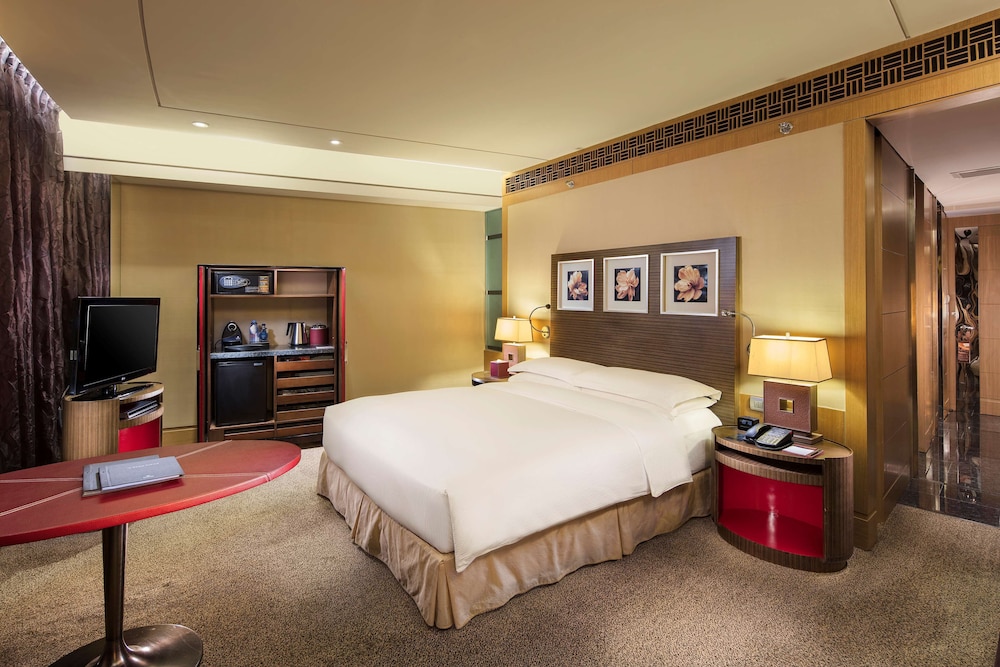 Hilton Beijing — Hotel rooms in Beijing, Beijing