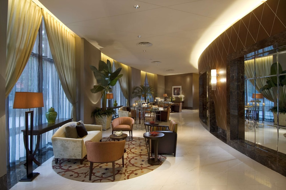 Hilton Beijing — Restaurant & bars in Beijing, Beijing
