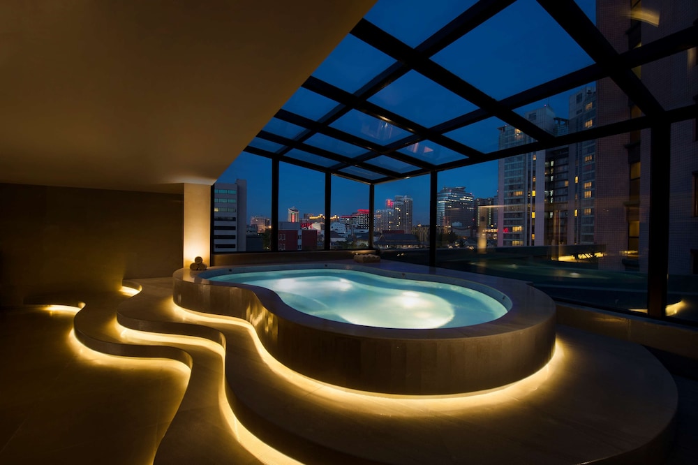 Hilton Beijing — Spa in Beijing, Beijing