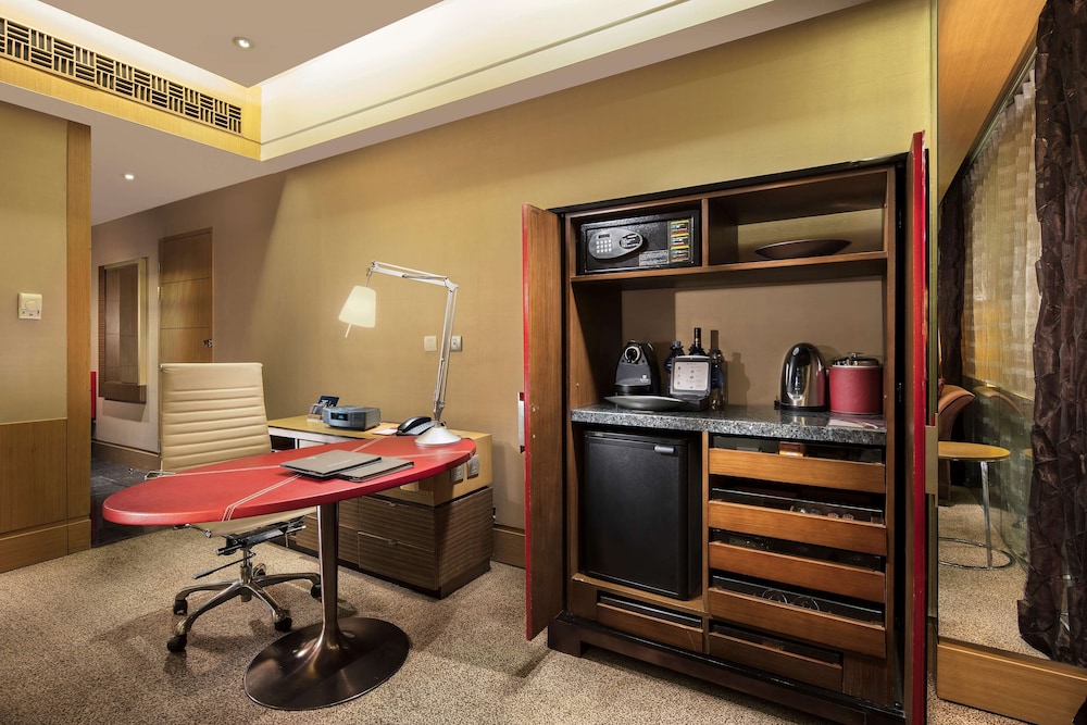 Hilton Beijing — Hotel rooms in Beijing, Beijing