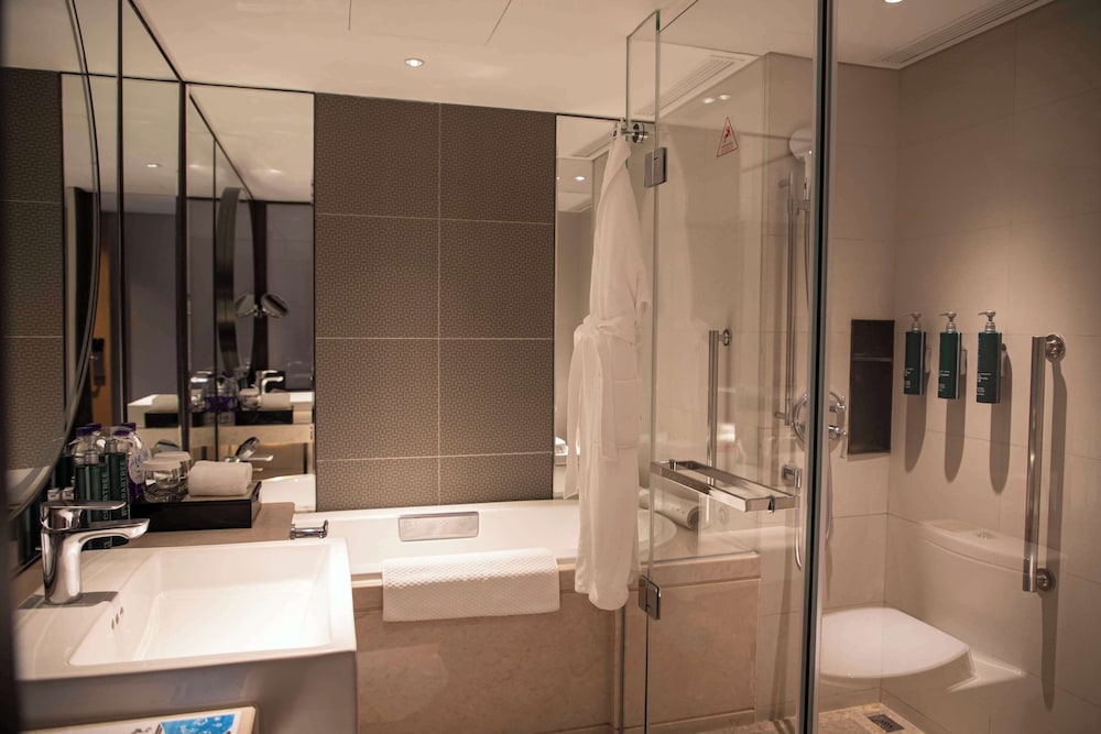 Hilton Beijing — Hotel rooms in Beijing, Beijing