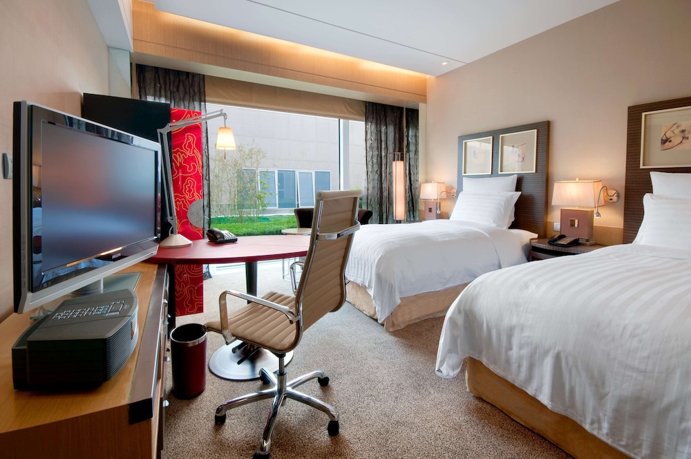 Hilton Beijing — Hotel rooms in Beijing, Beijing
