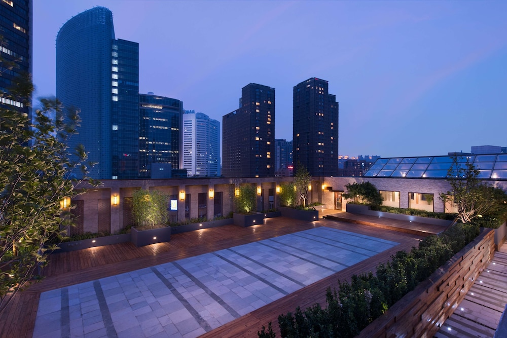 Hilton Beijing — Hotel building in Beijing, Beijing