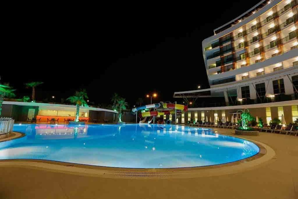 Hotel Xoria Deluxe — Swimming pool in Alanya