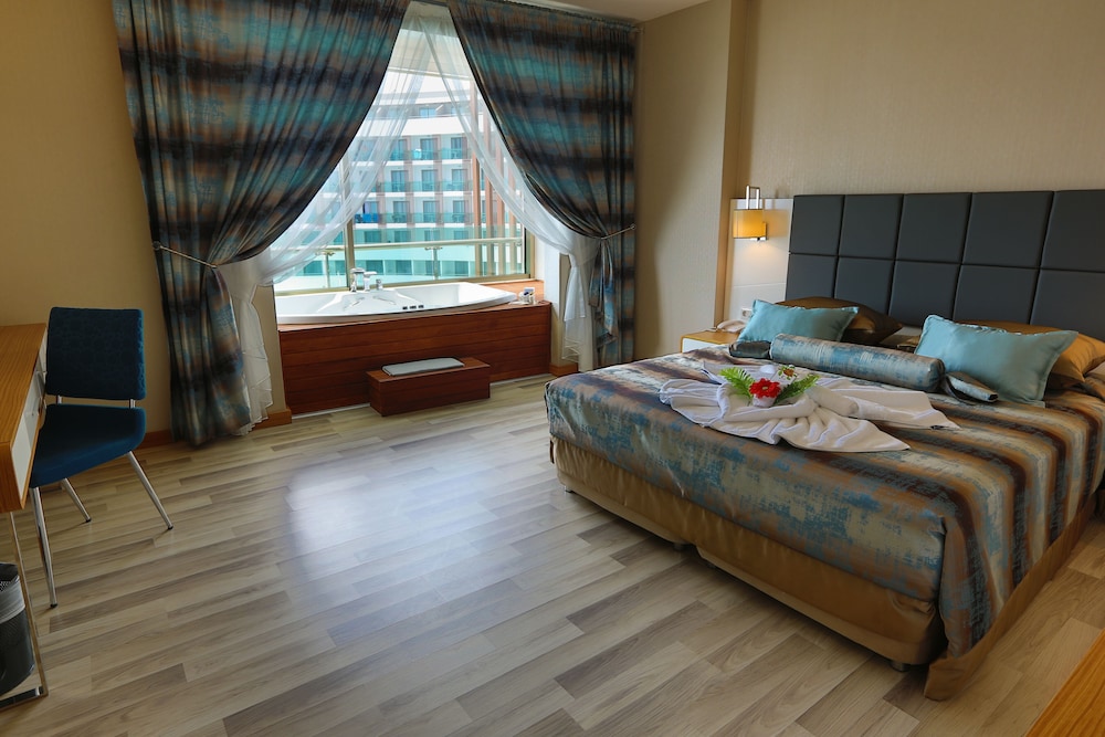 Hotel Xoria Deluxe — Hotel rooms in Alanya