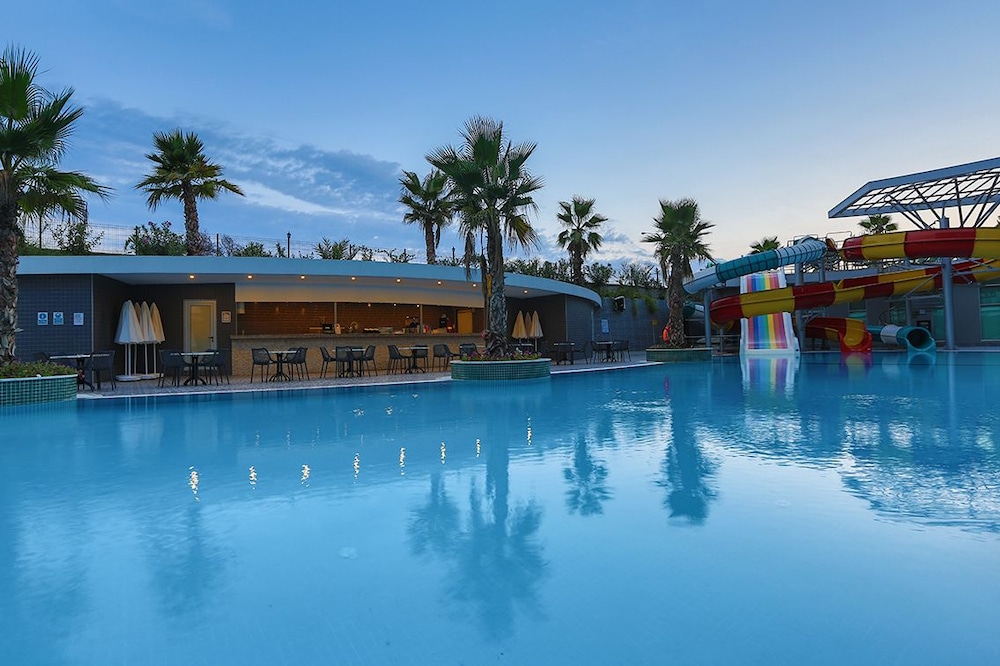 Hotel Xoria Deluxe — Swimming pool in Alanya