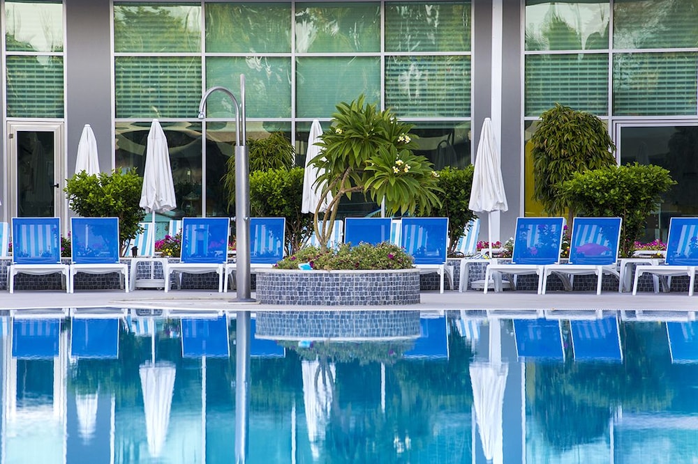 Hotel Xoria Deluxe — Swimming pool in Alanya