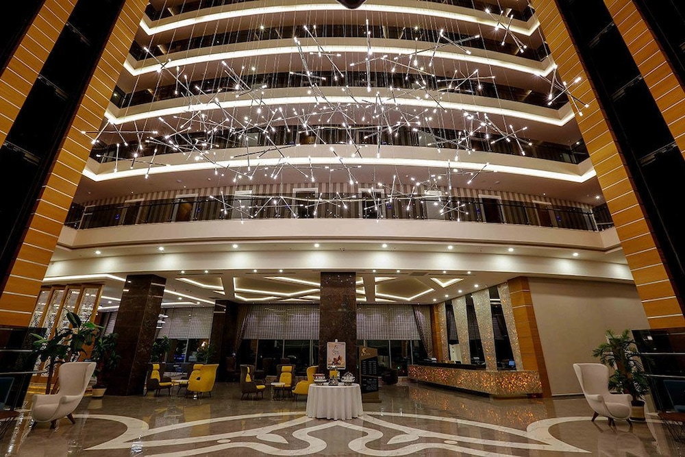 Hotel Xoria Deluxe — Hotel building in Alanya
