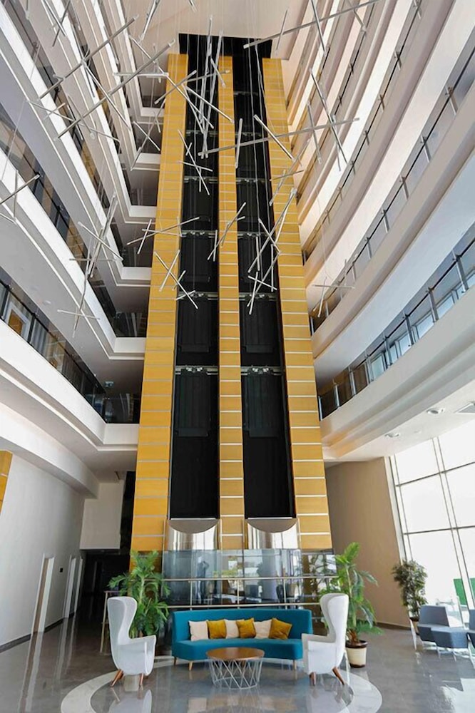 Hotel Xoria Deluxe — Hotel building in Alanya