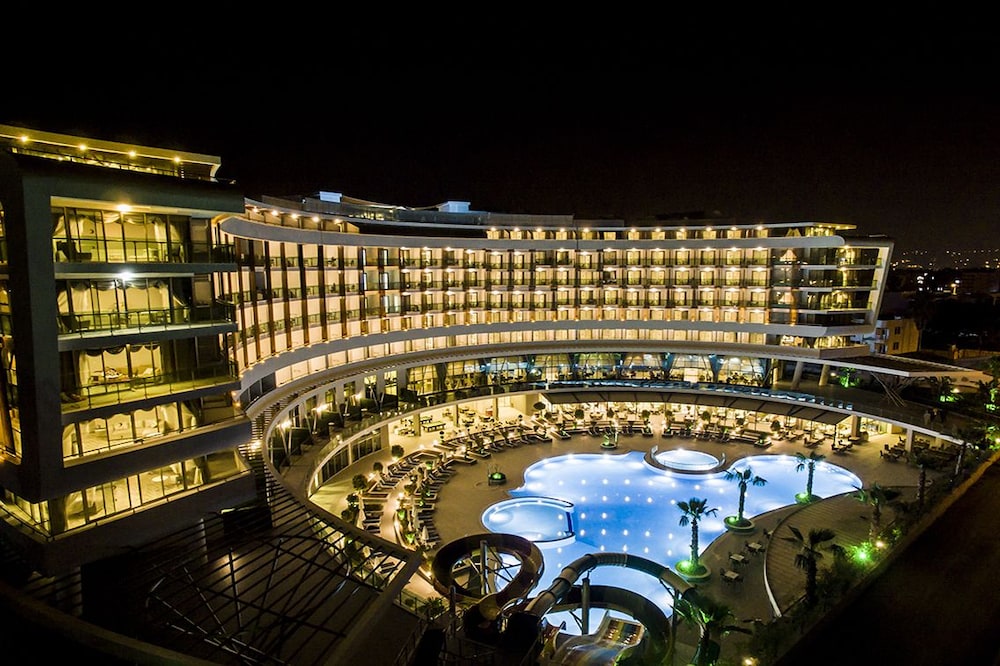 Hotel Xoria Deluxe — Hotel building in Alanya