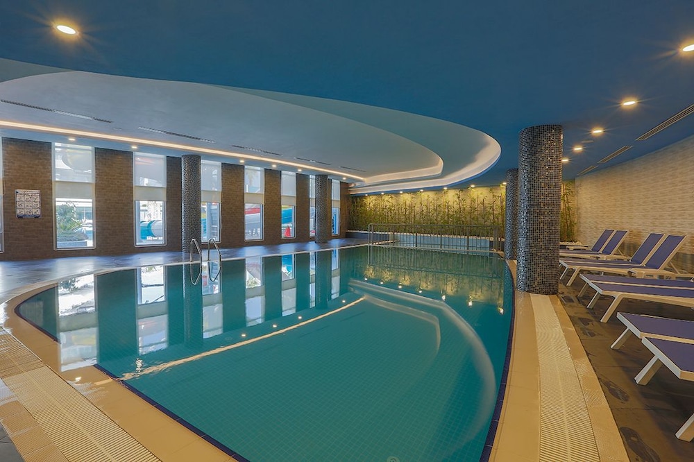 Hotel Xoria Deluxe — Swimming pool in Alanya