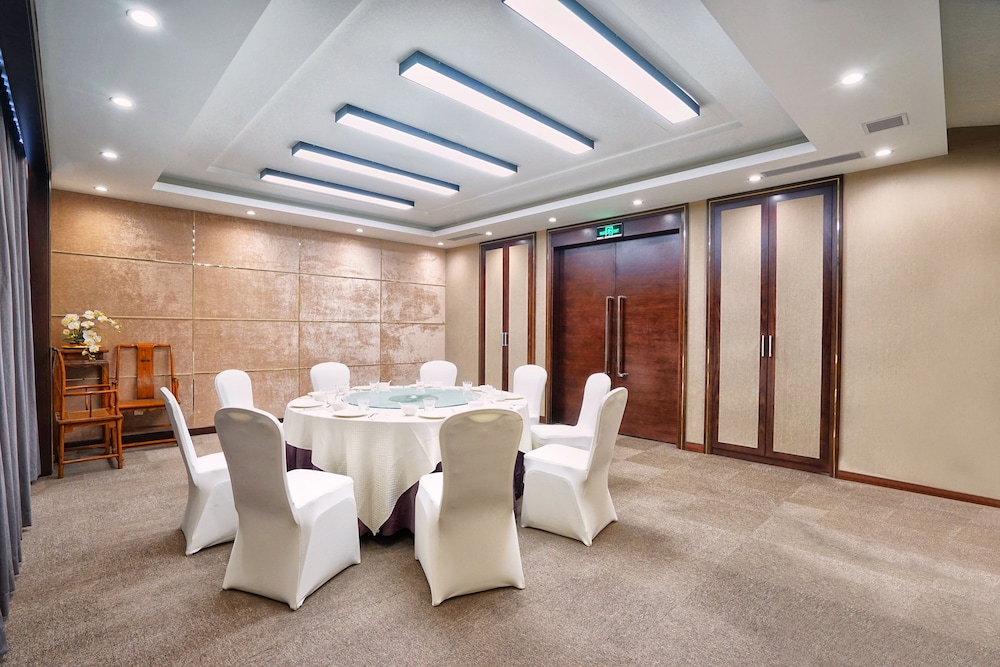 Holiday Inn Express Beijing Temple of Heaven by IHG — Hotel building in Beijing, Beijing