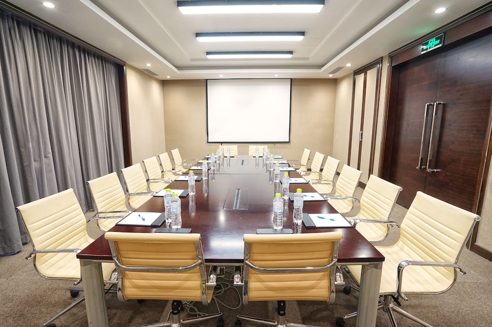 Holiday Inn Express Beijing Temple of Heaven by IHG — Hotel building in Beijing, Beijing
