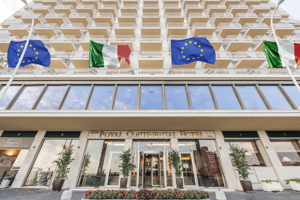Royal Continental Hotel Naples — Hotel building in Naples, Campania