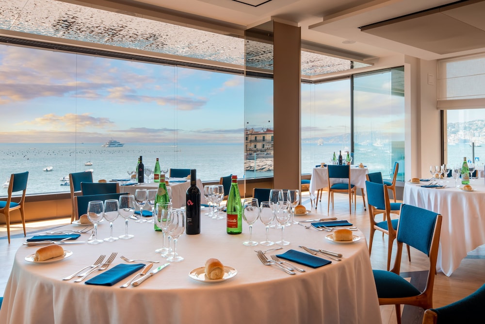 Royal Continental Hotel Naples — Restaurant & bars in Naples, Campania