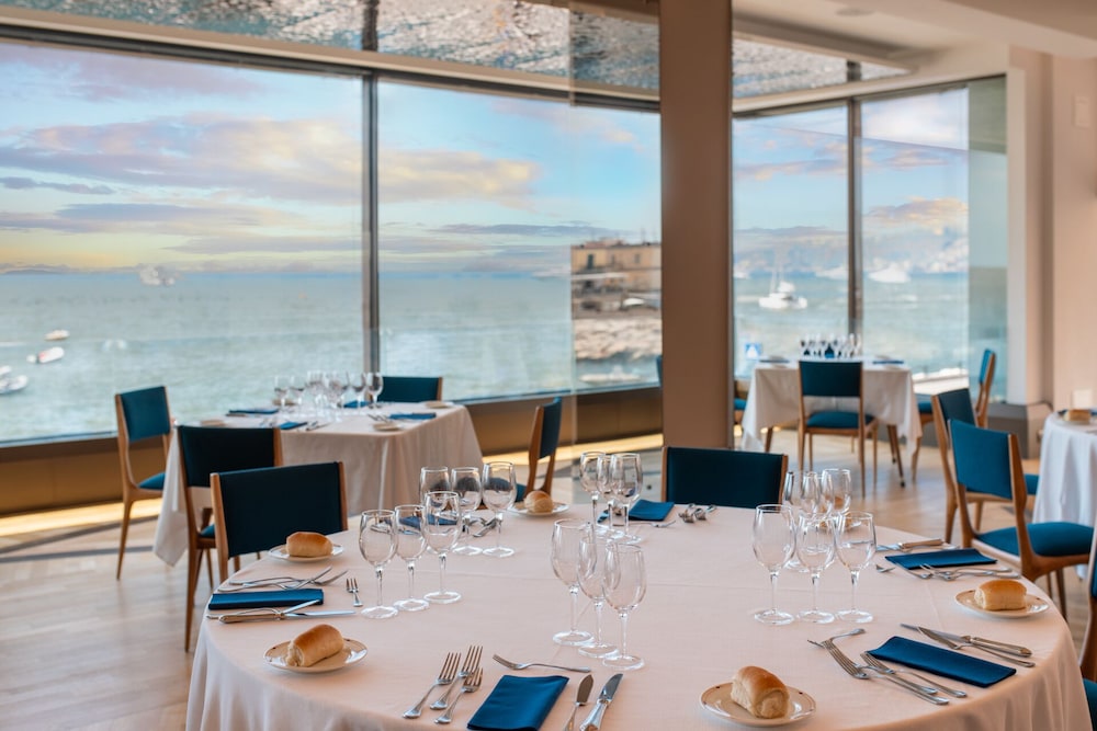 Royal Continental Hotel Naples — Restaurant & bars in Naples, Campania