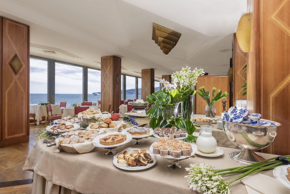 Royal Continental Hotel Naples — Restaurant & bars in Naples, Campania