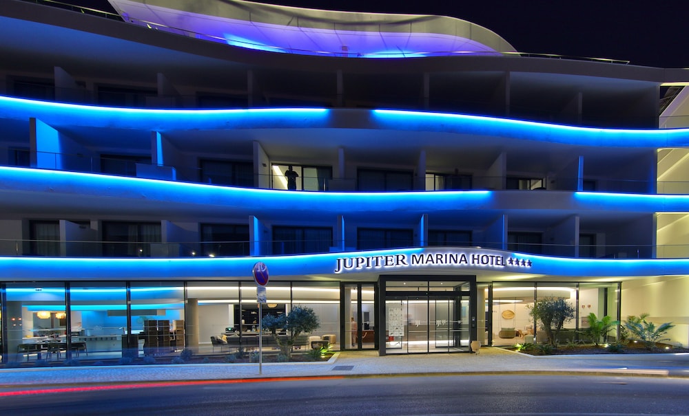 Jupiter Marina Hotel - Couples & Spa — Hotel building in Portimão, Faro