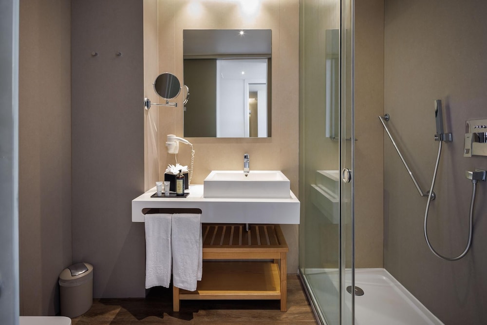 Jupiter Marina Hotel - Couples & Spa — Hotel rooms in Portimão, Faro