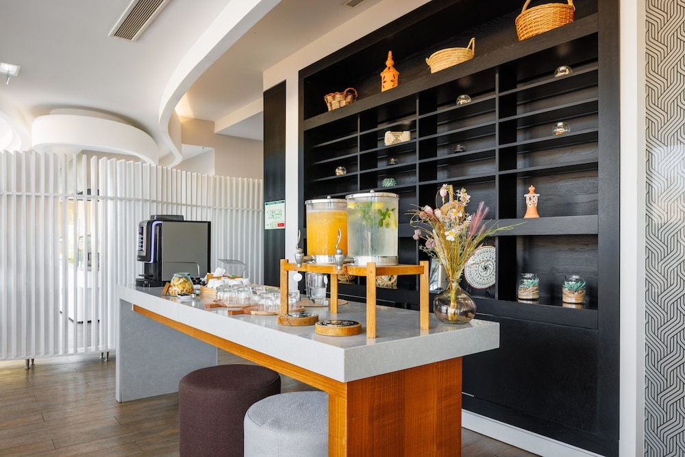 Jupiter Marina Hotel - Couples & Spa — Restaurant & bars in Portimão, Faro