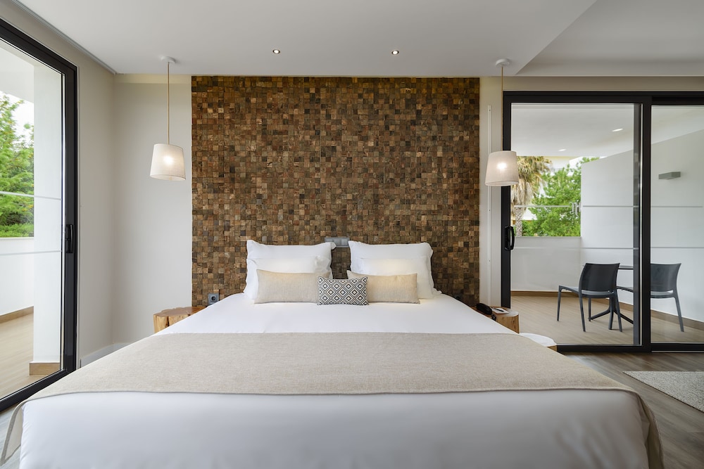 Jupiter Marina Hotel - Couples & Spa — Hotel rooms in Portimão, Faro