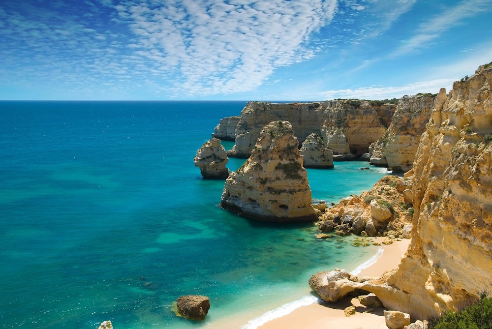 Jupiter Marina Hotel - Couples & Spa — Beach in Portimão, Faro