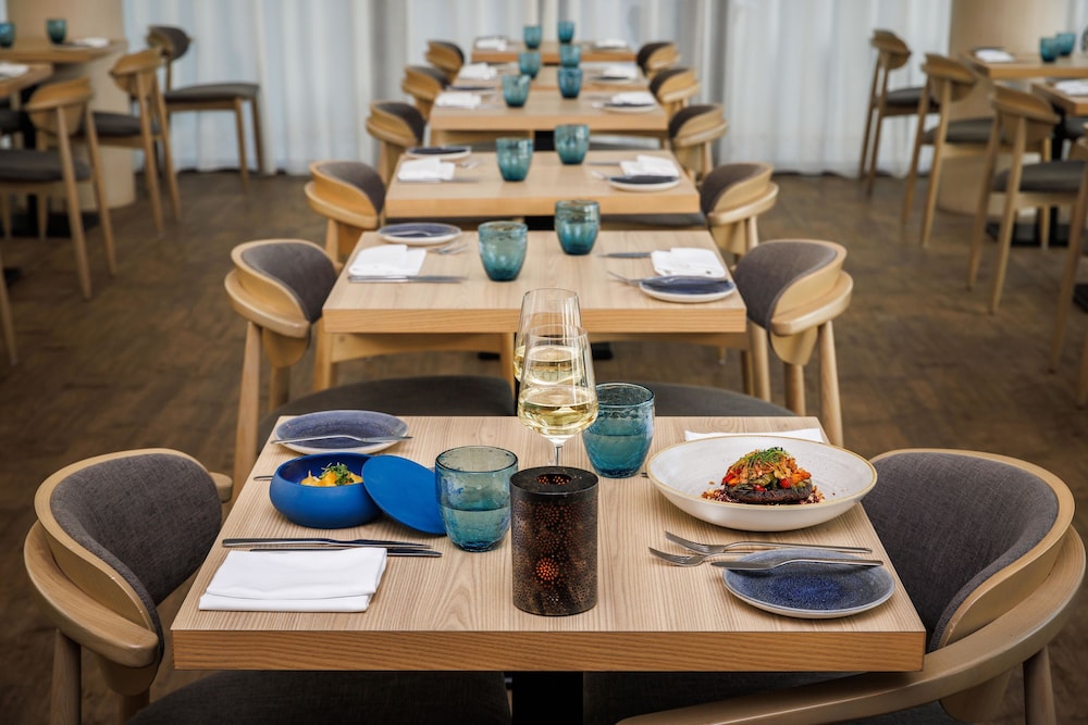 Jupiter Marina Hotel - Couples & Spa — Restaurant & bars in Portimão, Faro