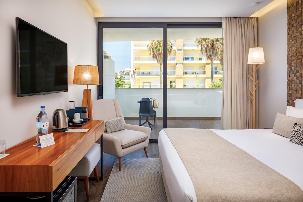 Jupiter Marina Hotel - Couples & Spa — Hotel rooms in Portimão, Faro
