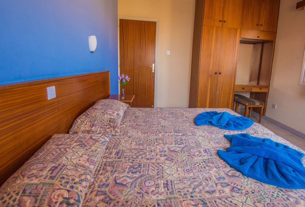 Windmills Hotel Apartments — Hotel rooms in Protaras, Famagusta Region