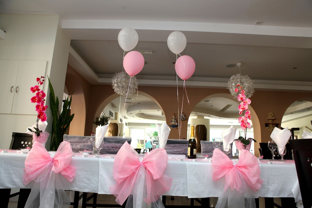Windmills Hotel Apartments — Restaurant & bars in Protaras, Famagusta Region