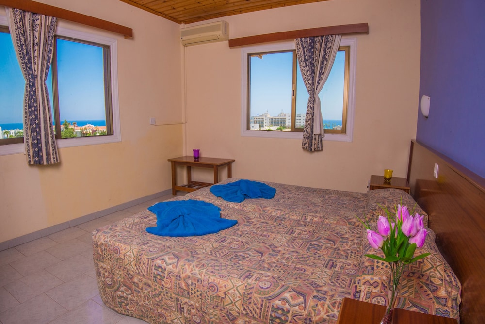 Windmills Hotel Apartments — Hotel rooms in Protaras, Famagusta Region