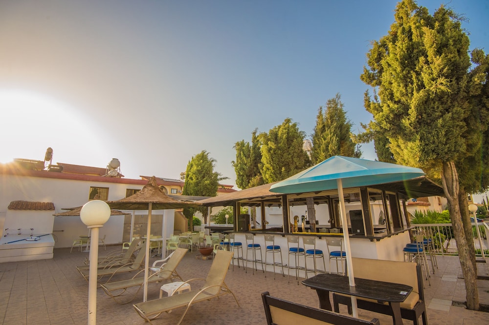 Windmills Hotel Apartments — Restaurant & bars in Protaras, Famagusta Region