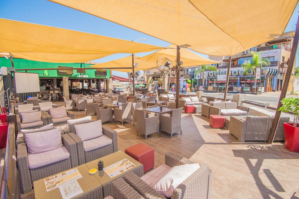 Windmills Hotel Apartments — Restaurant & bars in Protaras, Famagusta Region